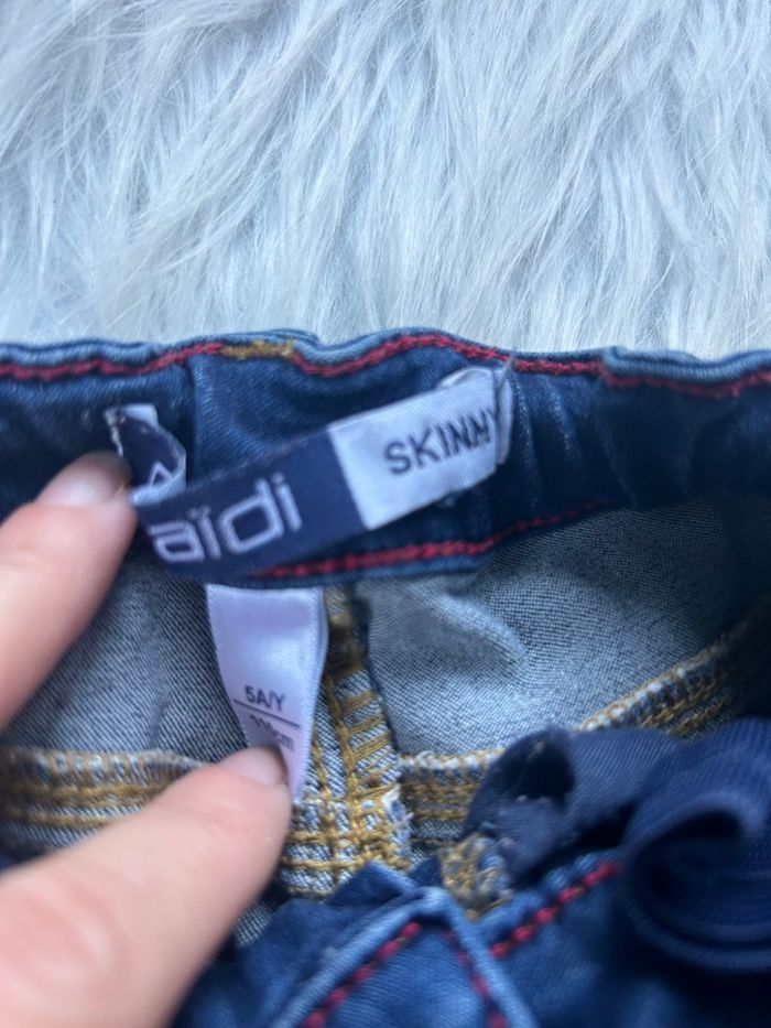 Très beau jeans skinny 🥰 taille 5 ans okaidi - photo numéro 2