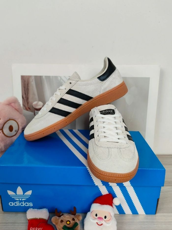 Nouveau Adidas Originais Handball Spezial Beige - Taille 39 - photo numéro 3