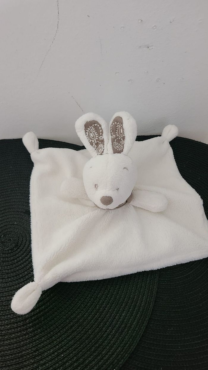 Doudou plat lapin blanc gris KIABI SIMBA TOYS - photo numéro 2