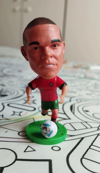 Petite figurine foot neuve Pepe équipe du Portugal