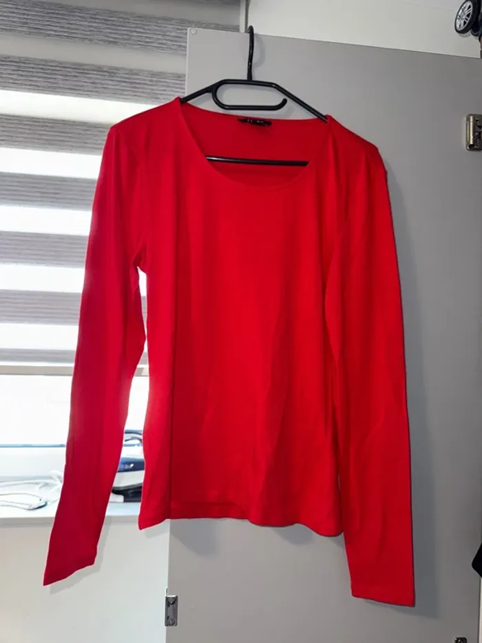 Blouse rouge taille L - photo numéro 2