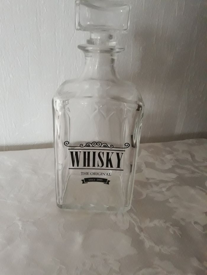 Faby27800 Carafe whisky en verre de forme carré avec son bouchon