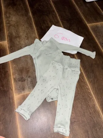 Ensemble body manche longue / legging 6 mois