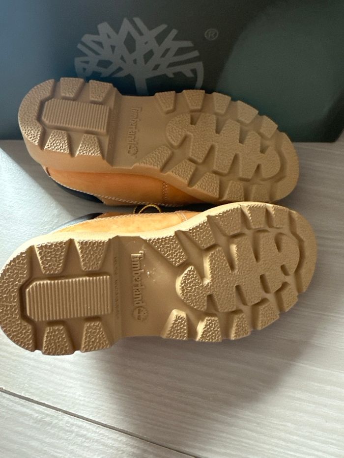 Bottes Timberland pointure 32Junior - photo numéro 3