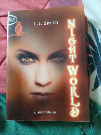 Livre "Night World" de LJ Smith