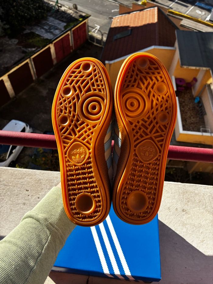 Adidas Spezial Off White/Clear Sky/Gum - Taille 38 - Neuves - photo numéro 3