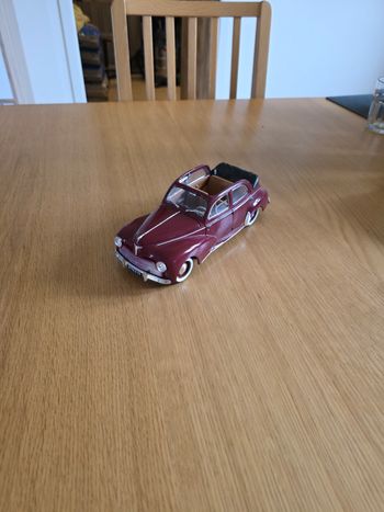 peugeot 203 de 1954 échelle 1/18e
