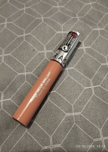 Rouge à lèvres velouté brillant