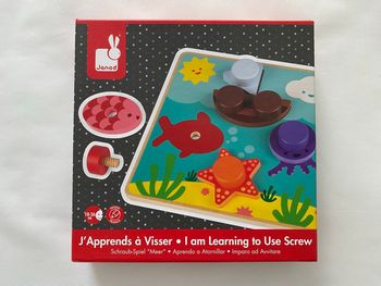 Jeu en bois j'apprends à visser aquatique Janod