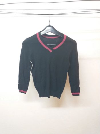Pull noir col v taille 38