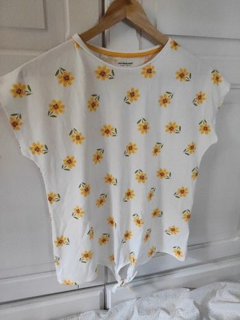 T-shirt Vertbaudet avec fleurs jaunes