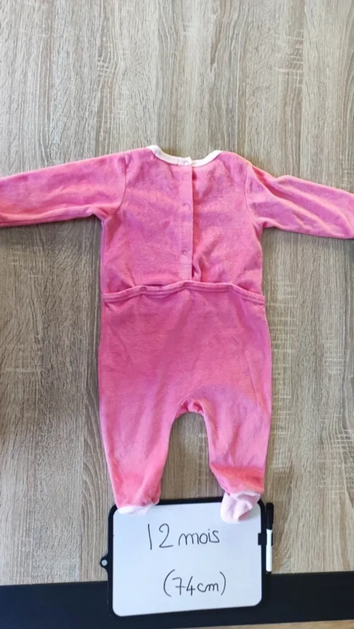 pyjama en velours tout doux taille 12 mois - photo numéro 3