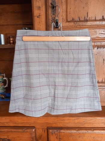 Jupe longueur 36 cm.