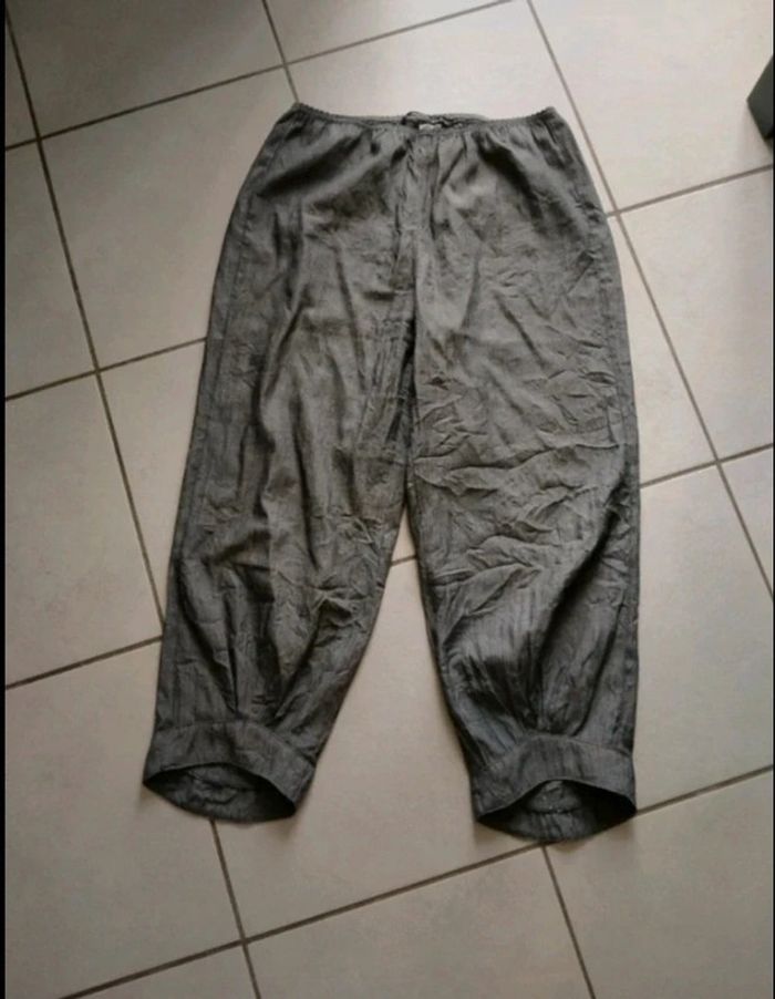 Panta court gris. Mado et les autres. Femme . taille 40