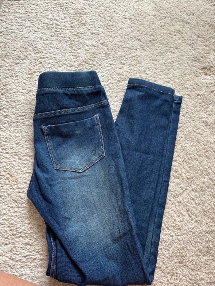 pantalon jegging imitation jean Gemo taille 10 ans