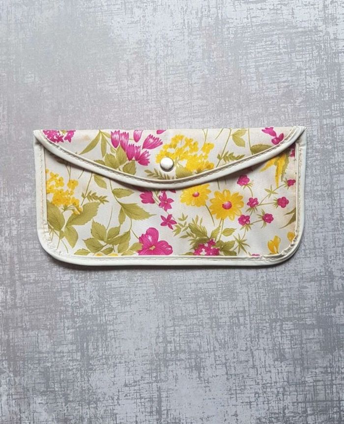 Pochette à fleurs