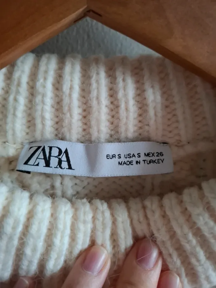 Pull torsadé court sans manche Zara - photo numéro 3