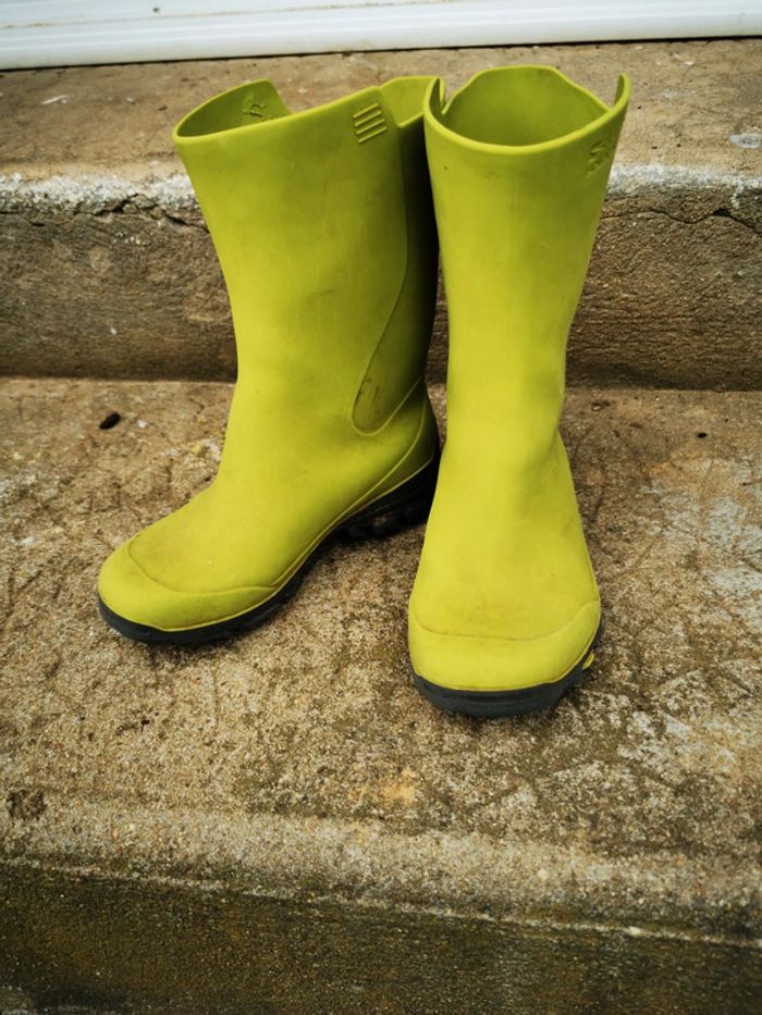Bottes taille 25 26