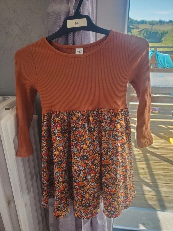 Robe marron fleurie 4 ans