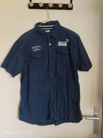 Très belle chemise taille XL