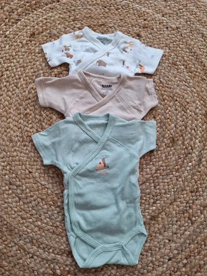 Lot de bodies été Kiabi 1 mois 52-55 cm 4 kg
