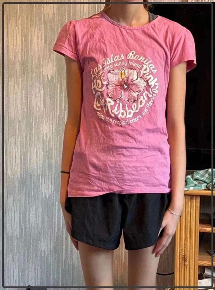T shirt  taille 14ans  marque  u collection