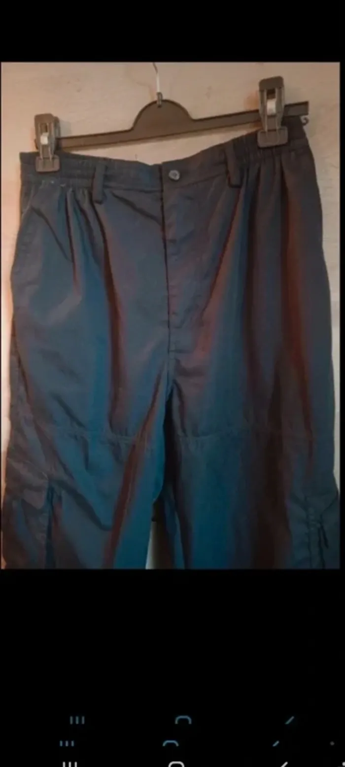 Pantalon très léger homme Taille L Excellent état bleu marine - photo numéro 2
