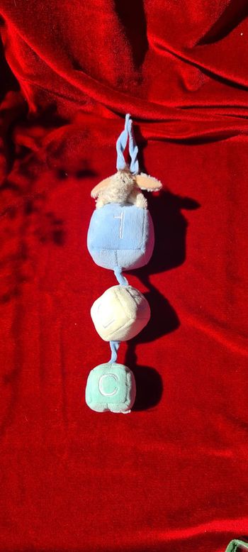 doudou petit Ane  avec des dés en peluche