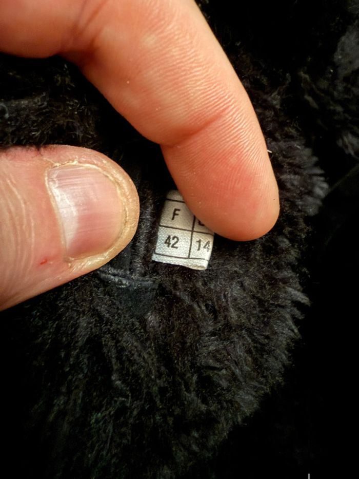 Long manteau en cuir et fausse fourrure vintage Taille 42 - photo numéro 3
