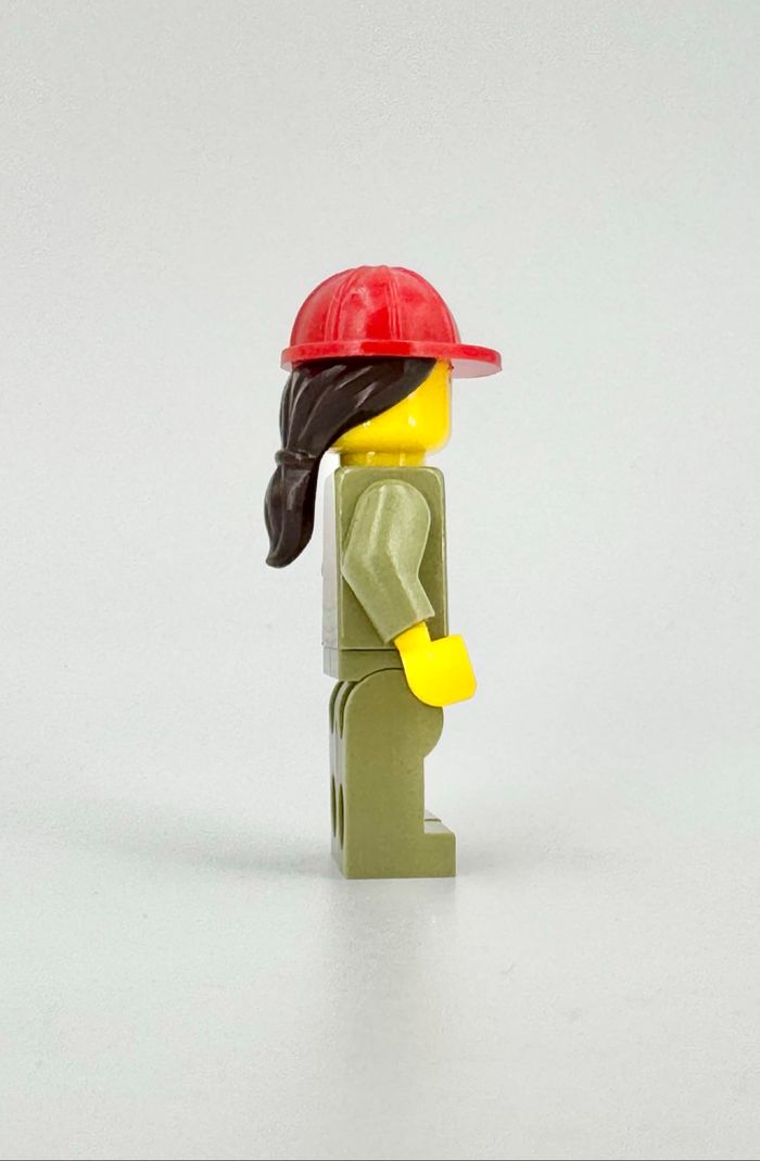 Lego Figurines City : Employée en tenue réglementaire du Train Cargo 60198 - NEUF - photo numéro 4