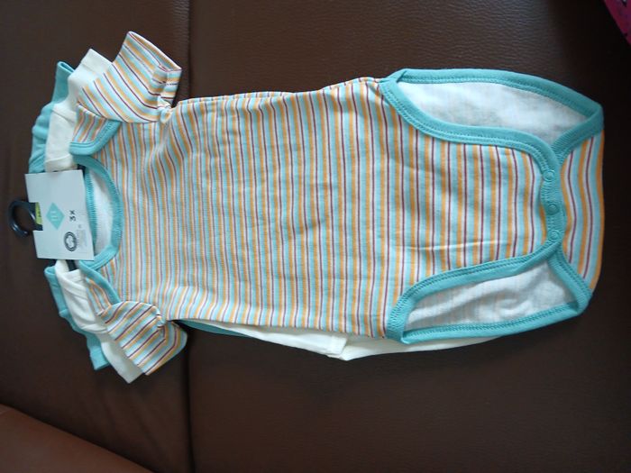 lot de trois bodies manches courtes garcon 18 mois