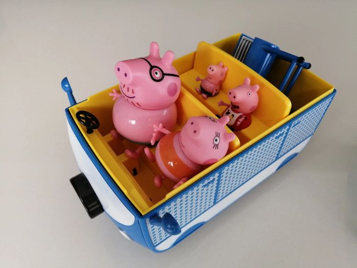 Camping Car Peppa Pig excellent état - photo numéro 5