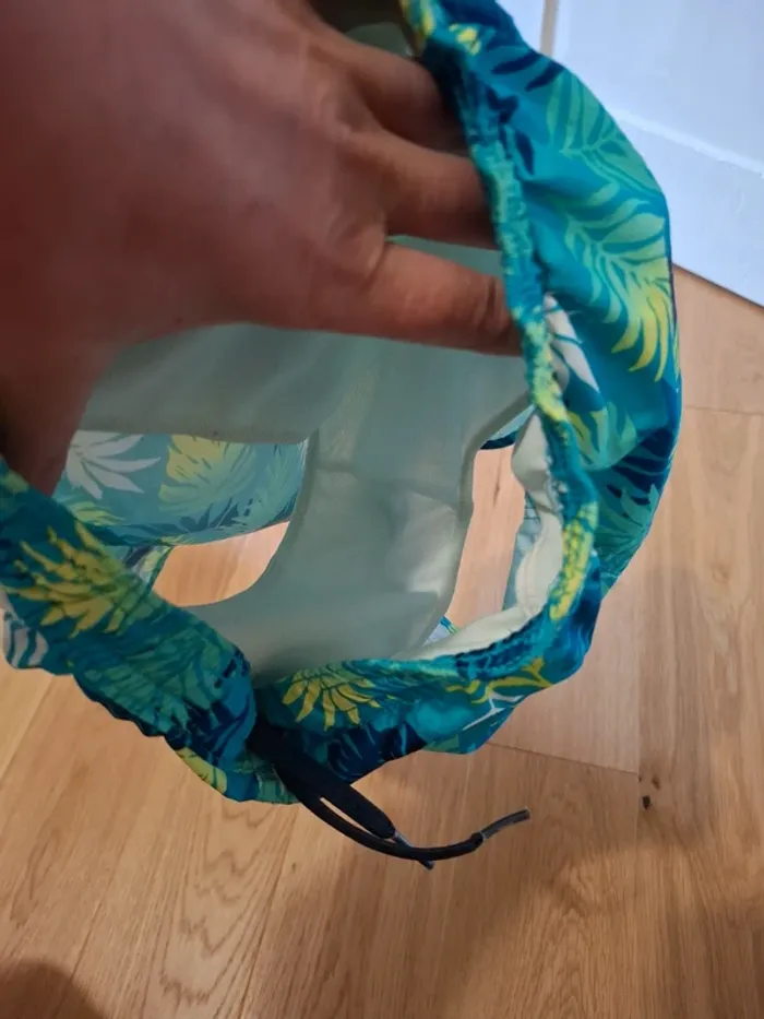 Short de bain 7/8 ans bleu tropical très bon état - photo numéro 5