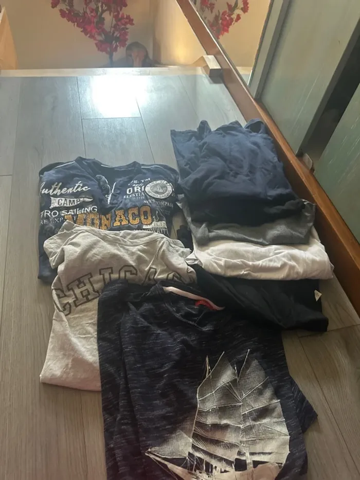 Lot (8)ti-shirt 👕 taille 4/3XL