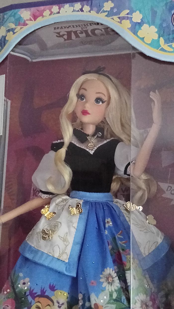 Poupée edition limitée disney Alice - photo numéro 3