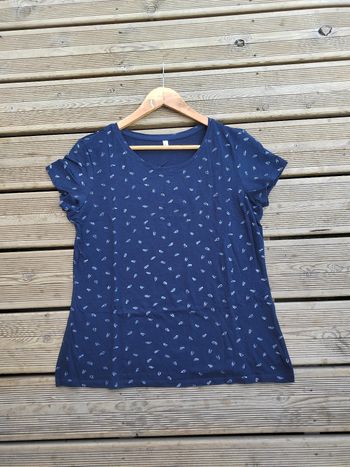 T-shirt Bleu Marine Femme à feuilles blanches – Taille 40 / L – Très bon état