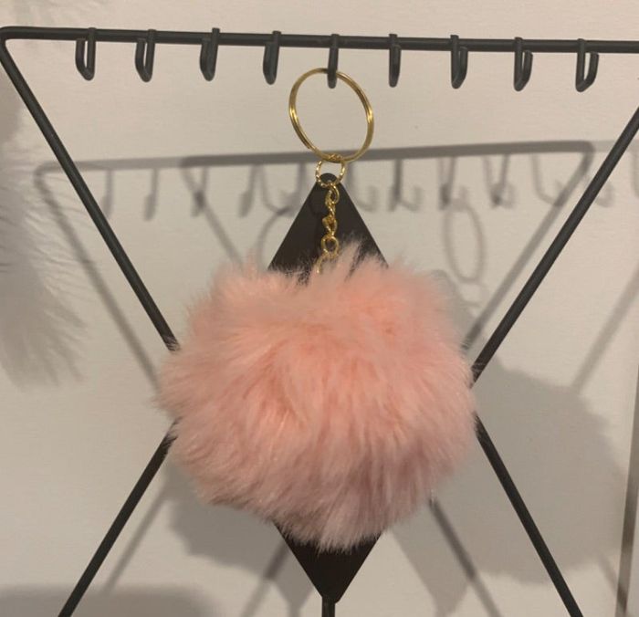Porte-clés ou bijoux de sacs pompons en fausse fourrure
