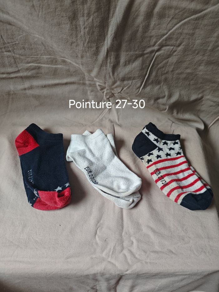 Lot de 3 paires de chaussettes courtes noir/blanc/rouge - P27-30