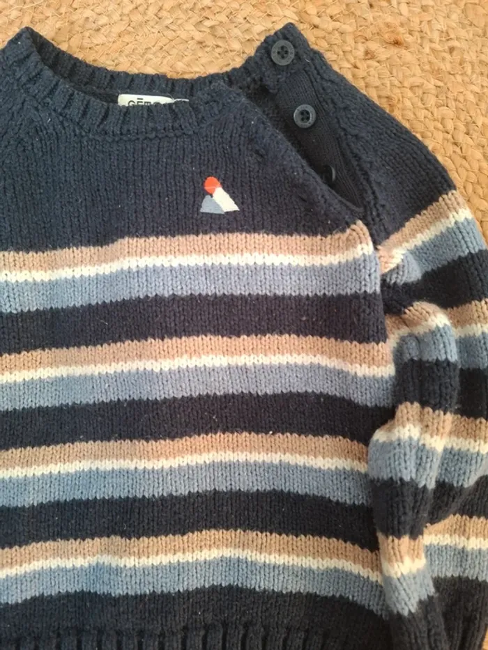 Pull en maille 24 mois - photo numéro 2