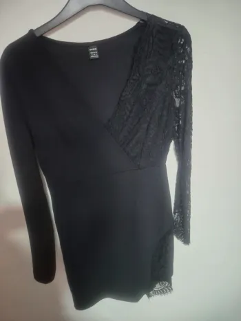 Robe noir dentelle