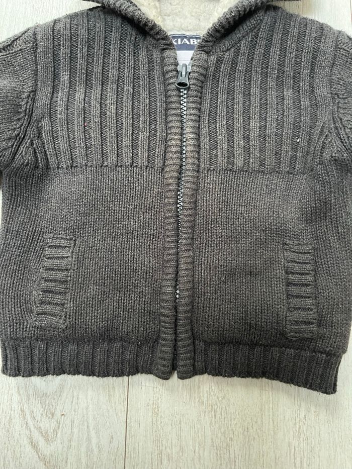 Veste épaisse grise foncée Kiabi 9 mois - photo numéro 2