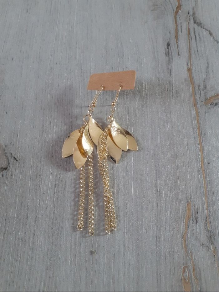 Boucles d'oreilles neuves