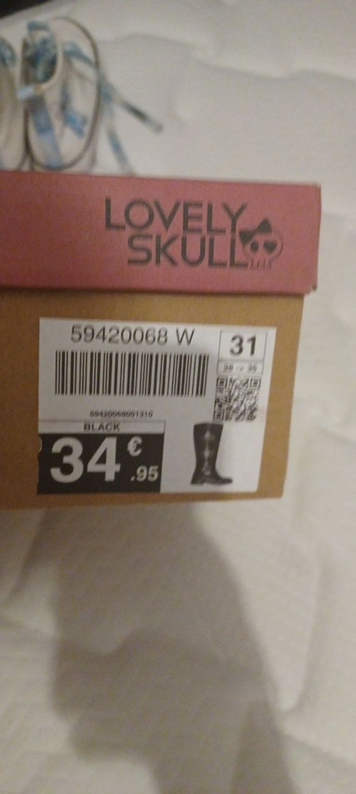 Très jolie paire de bottes fille Pointure 31 - photo numéro 10