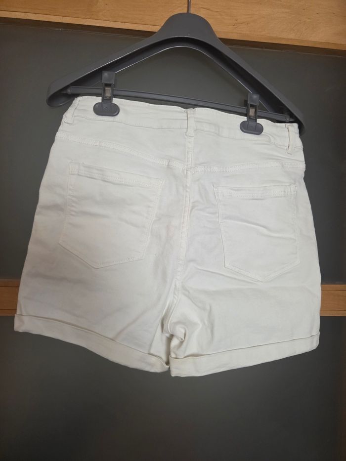Short blanc - taille 42 - Pimkie - photo numéro 2