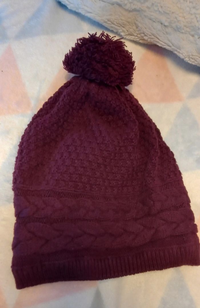 Bonnet avec pompon - photo numéro 2