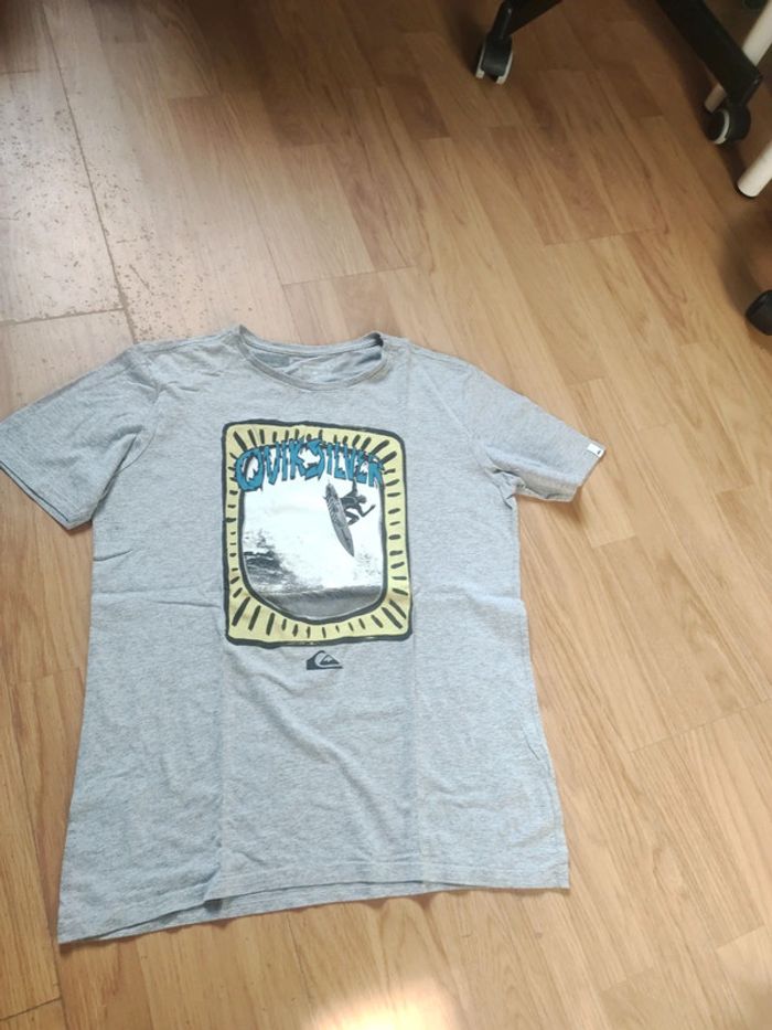 T-shirt gris Quiksilver surf