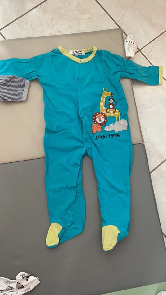 Lot de 3 pyjamas fins 9 mois - photo numéro 3