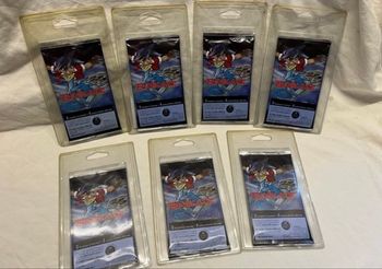 7 blisters Beyblade Sachets de 2 Mini toupies 5 Stickers
