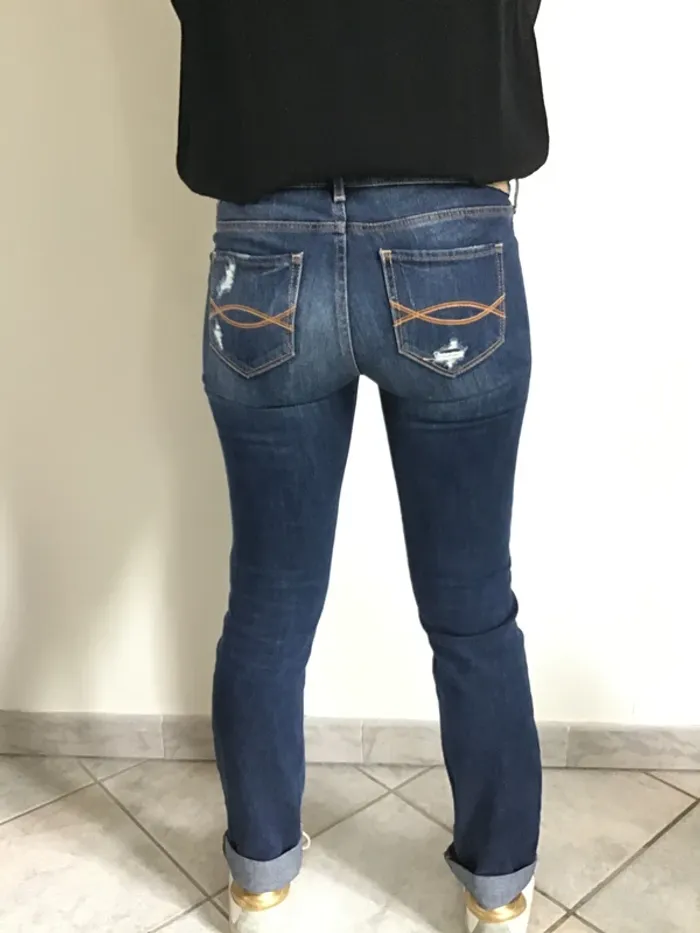 Jeans déchiré femme Abercrombie & Fitch - photo numéro 2