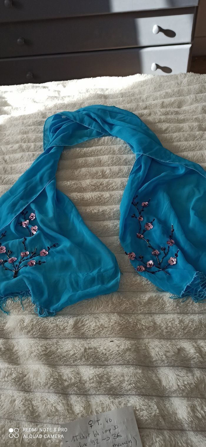 Écharpe turquoise